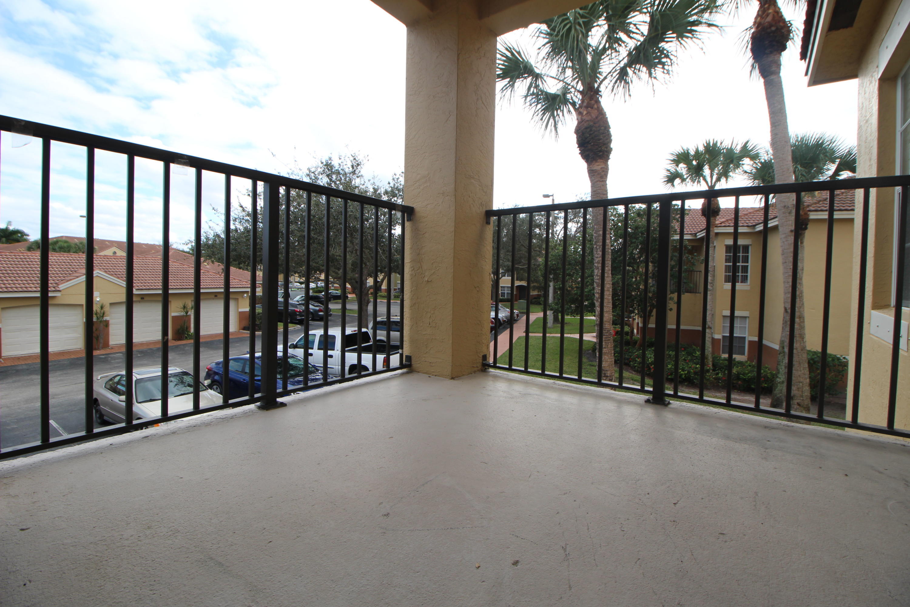 10360 Fox Trail Road South, Unit 1602 Royal Palm Beach, FL 33411 - Photo 9 of 17 IMG_1471