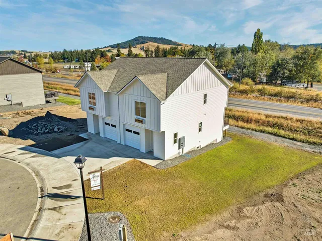 $610,000 | 2815 Cyprus Court, Moscow, ID 83843