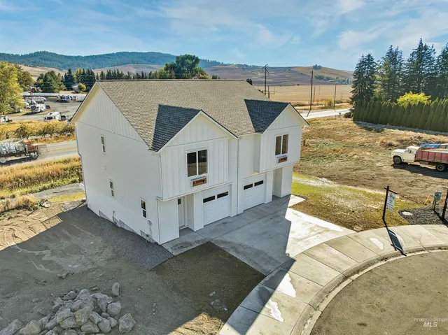 $610,000 | 2815 Cyprus Court, Moscow, ID 83843