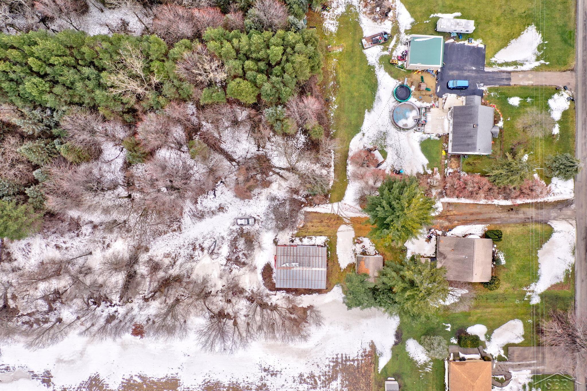 6325 Becker Road Saginaw, MI 48601 - Photo 37 of 47 50098435-37.JPG