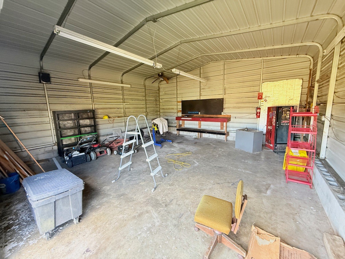 104 Vantrease Avenue Auburntown, TN 37016 - Photo 24 of 24 a view of a tables and chairs in patio