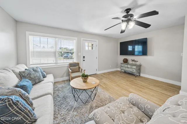 $1,800 | 120 Palm Beach Drive, Unit B, Panama City Beach, FL 32413