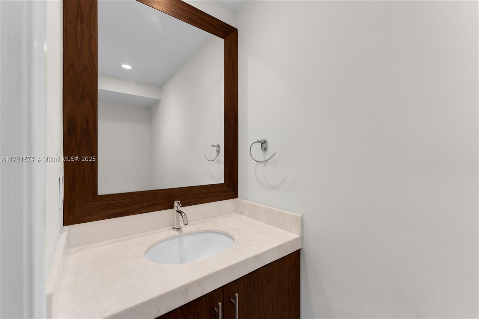 2993 Ruth Street, Unit 2993 Miami, FL 33133 - Photo 14 of 19