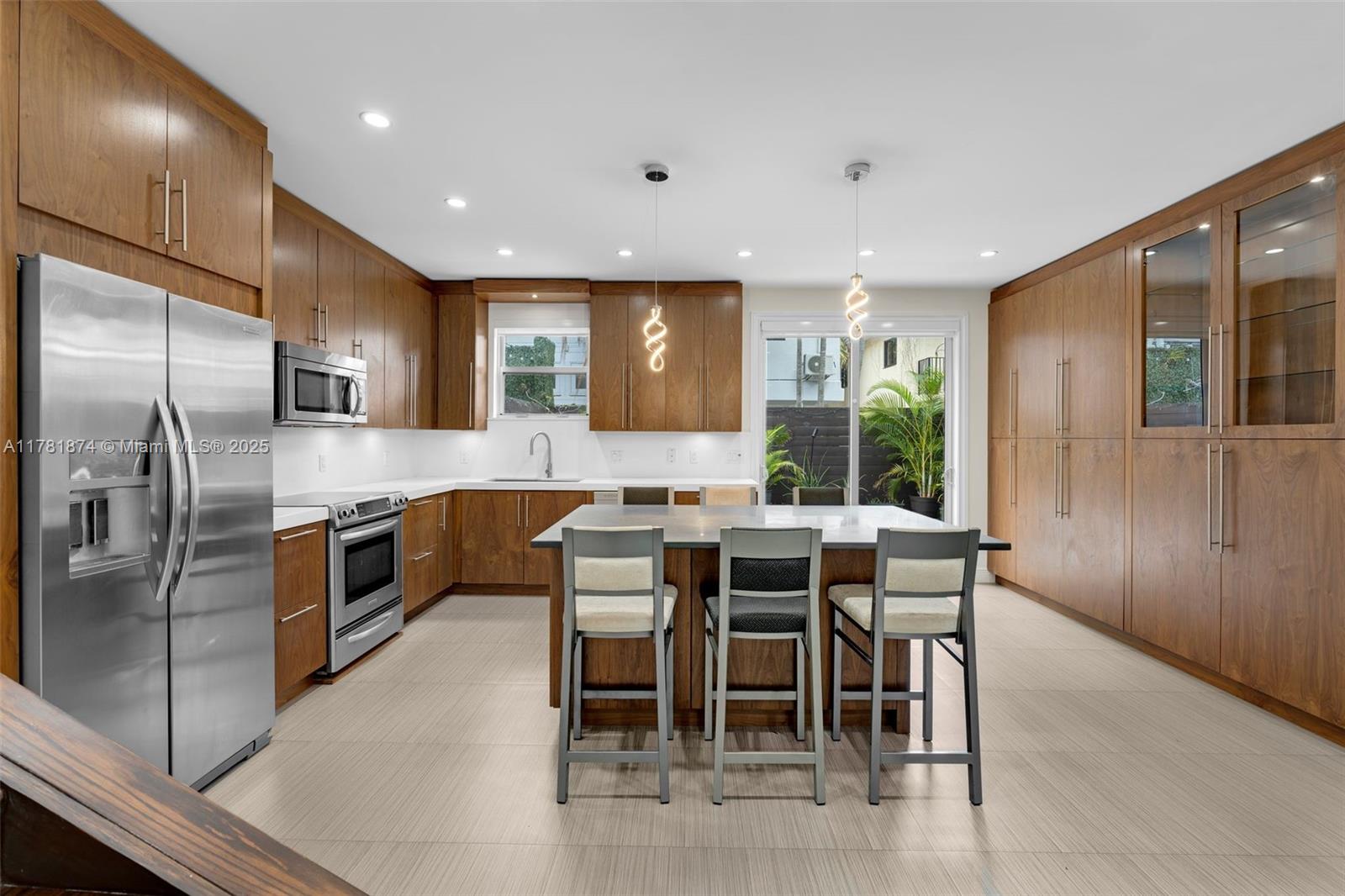 2993 Ruth Street, Unit 2993 Miami, FL 33133 - Photo 6 of 19