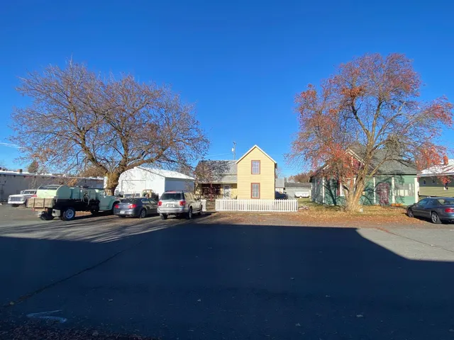 $215,000 | 207 West Main Street, Harrington, WA 99134