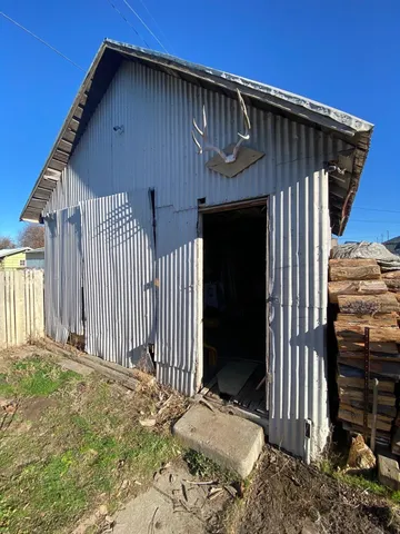 $215,000 | 207 West Main Street, Harrington, WA 99134