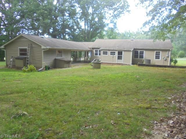 2524 Willard Road High Point, NC 27265 - Photo 5 of 23