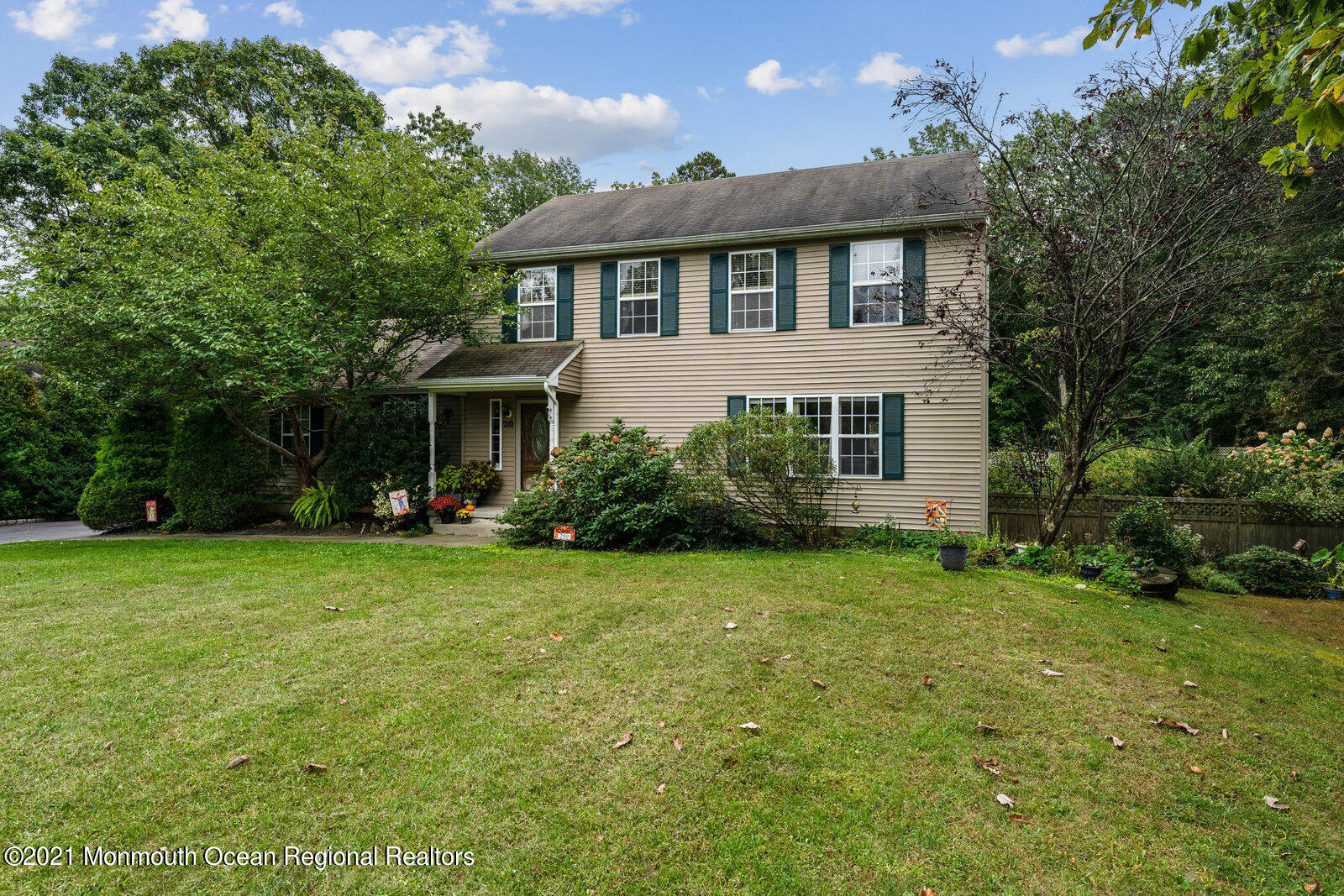 210 North Success Road Cream Ridge, NJ 08514 - Photo 2 of 50 front view of a house with a garden