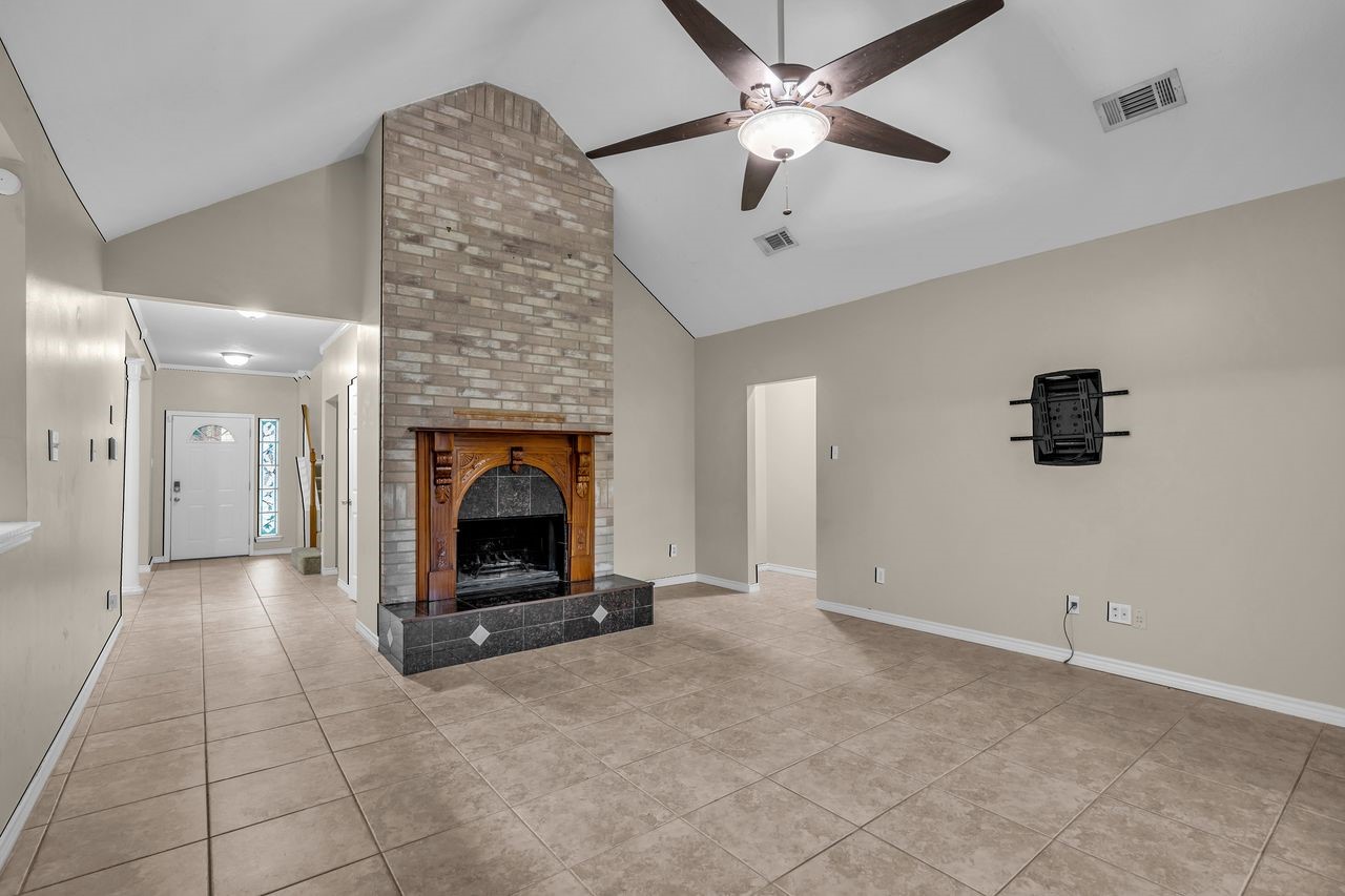 23915 Spring Oak Drive Spring, TX 77373 - Photo 11 of 37 Gallery Image 11