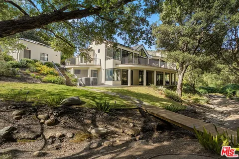 $5,395,000 | 28222 Via Acero, Malibu, CA 90265