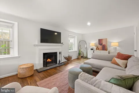 $890,000 | 4 Lowrys Lane, Bryn Mawr, PA 19010