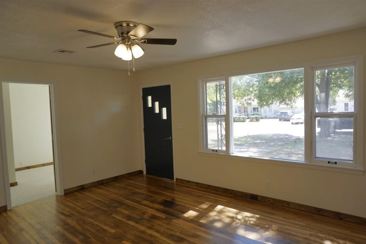 1311 Kaw Street Perry, OK 73077 - Photo 5 of 35 Gallery Image 5