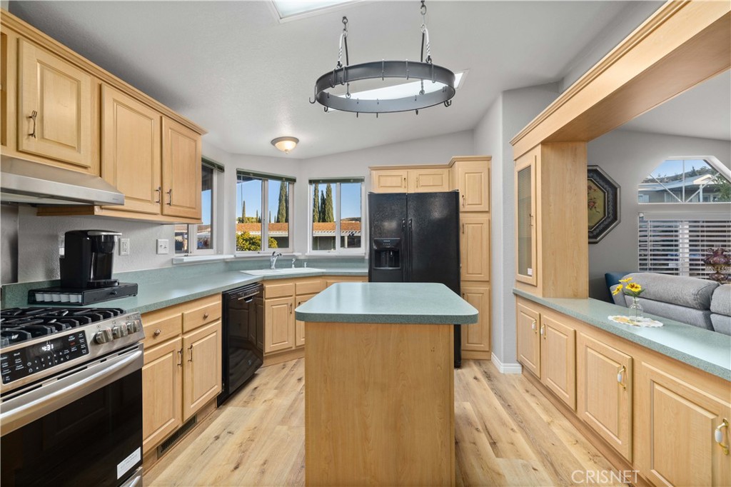 40701 Rancho Vista Boulevard, Unit 88 Palmdale, CA 93551 - Photo 20 of 36