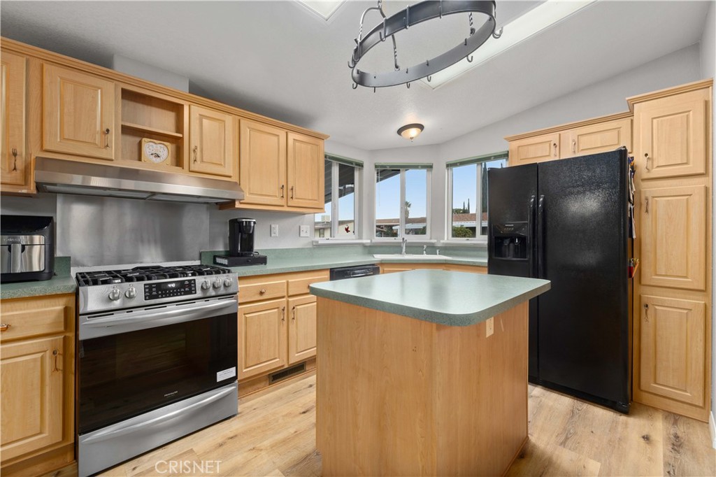 40701 Rancho Vista Boulevard, Unit 88 Palmdale, CA 93551 - Photo 23 of 36