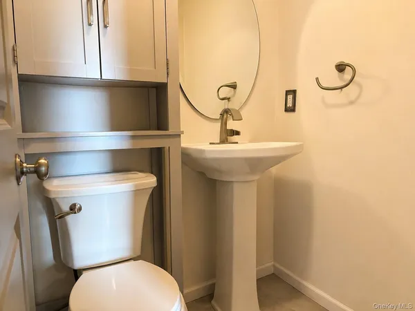 $2,500 | 10 Sycamore Drive, Middletown, NY 10940