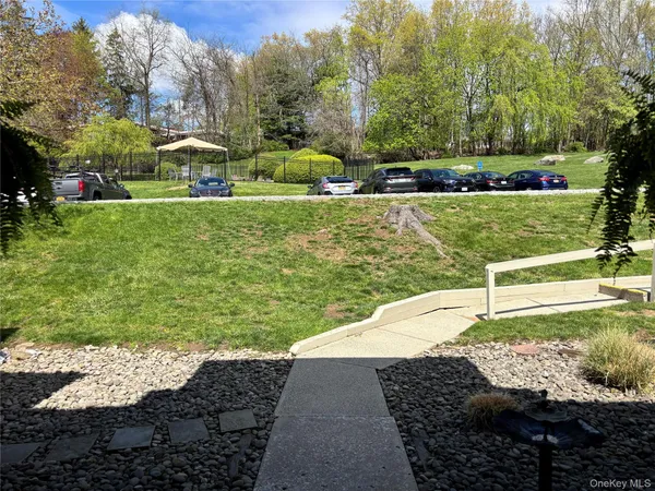 $2,500 | 10 Sycamore Drive, Middletown, NY 10940