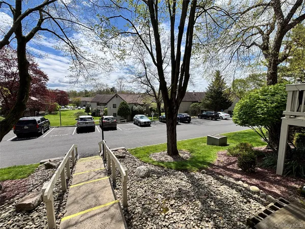 $2,500 | 10 Sycamore Drive, Middletown, NY 10940