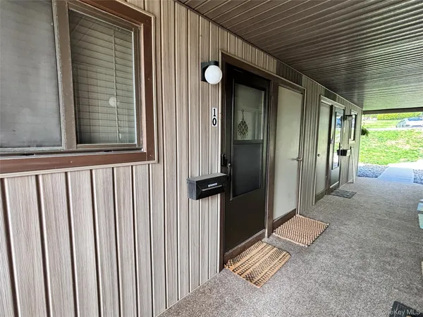 $2,500 | 10 Sycamore Drive, Middletown, NY 10940