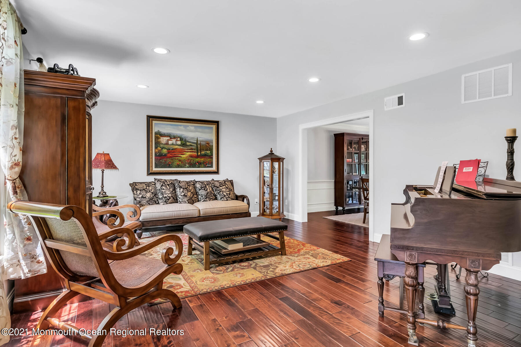 31 Clover Hill Road Colts Neck, NJ 07722 - Photo 8 of 44 31 Clover Hill Rd Colts Neck NJ 07722 US