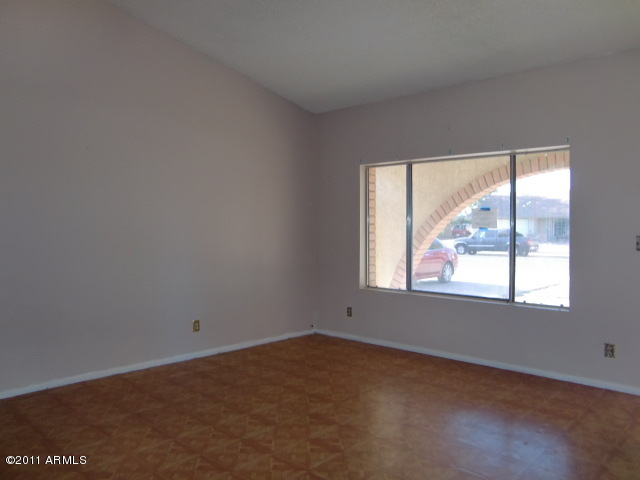 6331 West Cholla Street Glendale, AZ 85304 - Photo 2 of 7 Interior