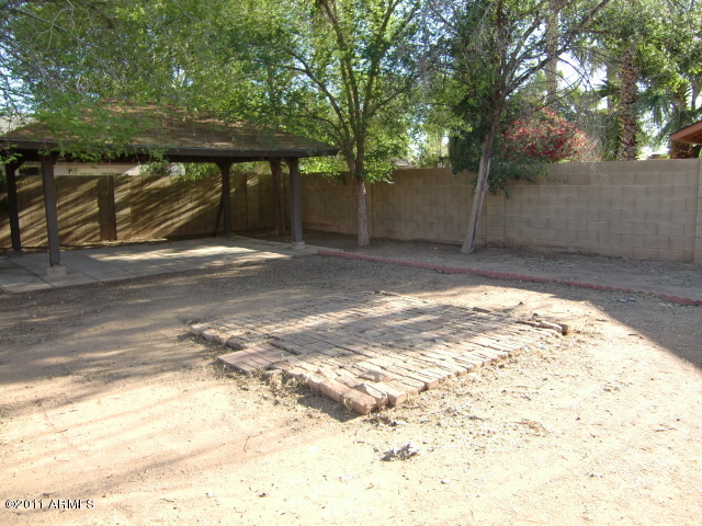 6331 West Cholla Street Glendale, AZ 85304 - Photo 7 of 7 Backyard