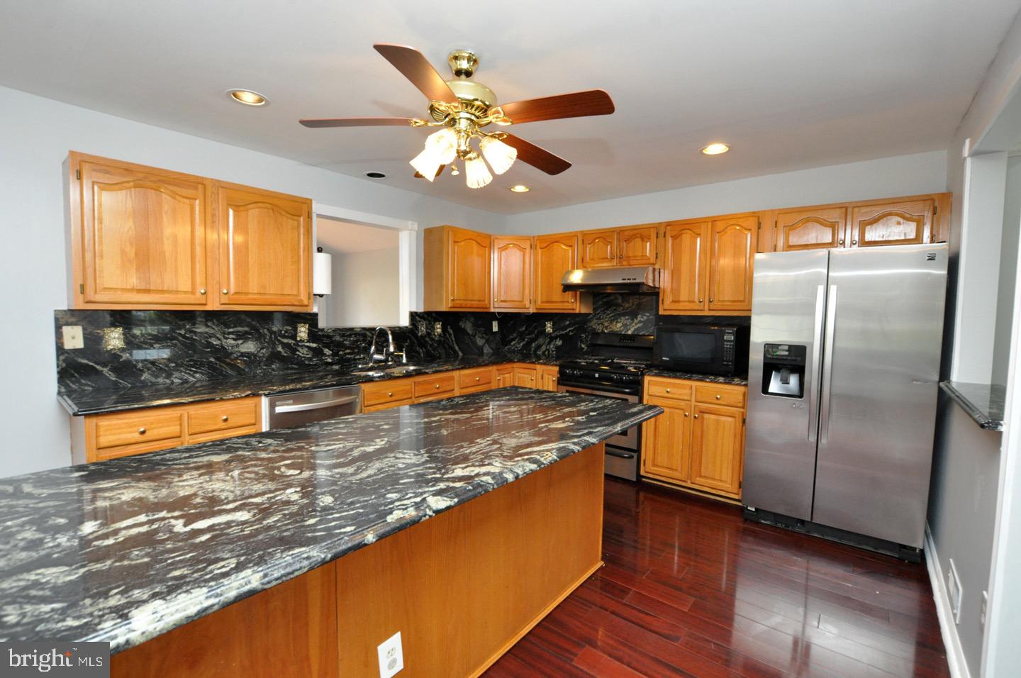 241 Mill Road Burlington, NJ 08016 - Photo 7 of 41