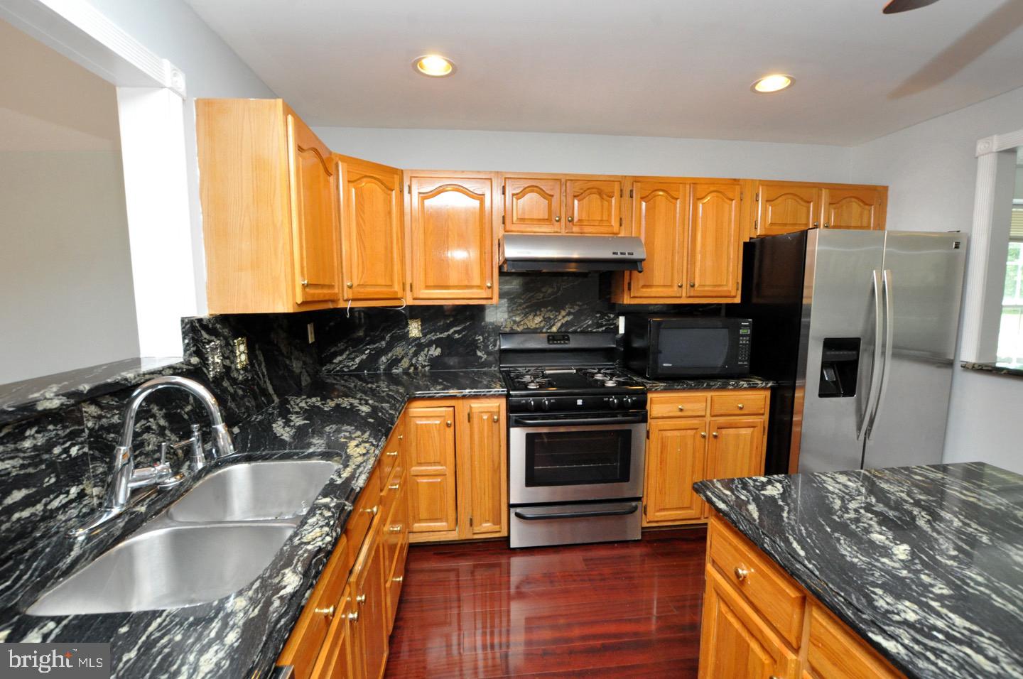 241 Mill Road Burlington, NJ 08016 - Photo 8 of 41