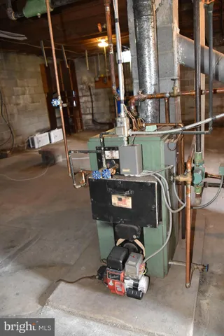 a car parked in front of a building