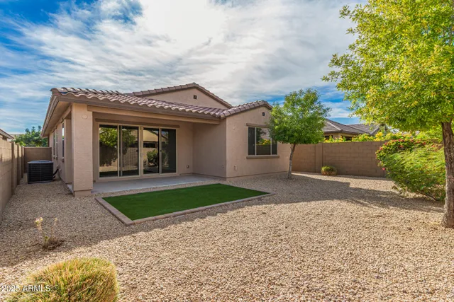 $2,295 | 19874 West Devonshire Avenue, Litchfield Park, AZ 85340