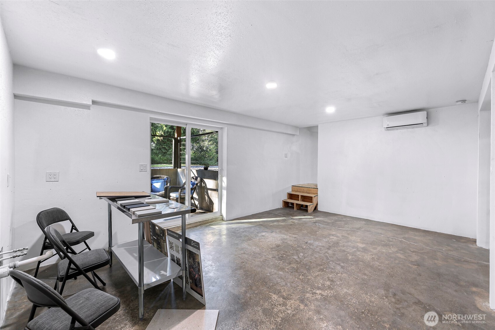 4104 Loomis Trail Road Blaine, WA 98230 - Photo 37 of 40 a view of a room with lounge chair