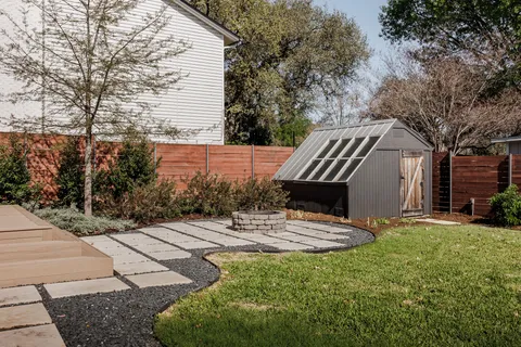 $880,000 | 7402 Whistlestop Drive, Austin, TX 78749