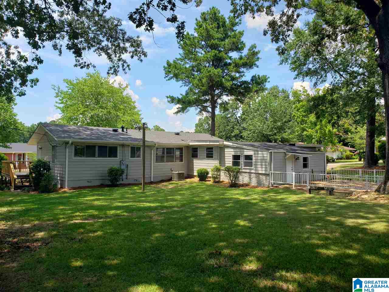 749 Sherwood Road Fairfield, AL 35064 - Photo 4 of 27