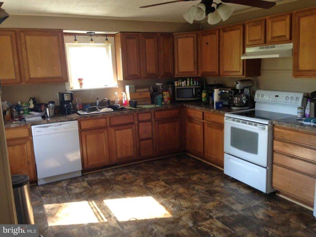 12401 Back Creek Valley Road Hedgesville, WV 25427 - Photo 25 of 32