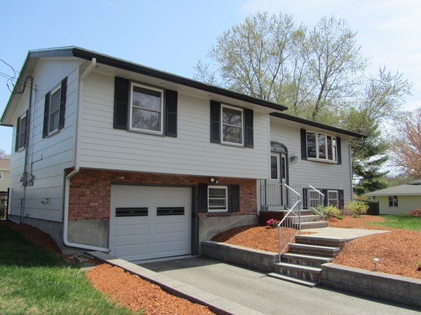 19 Dublin Road Peabody, MA 01960 - Photo 3 of 30 Gallery Image 3