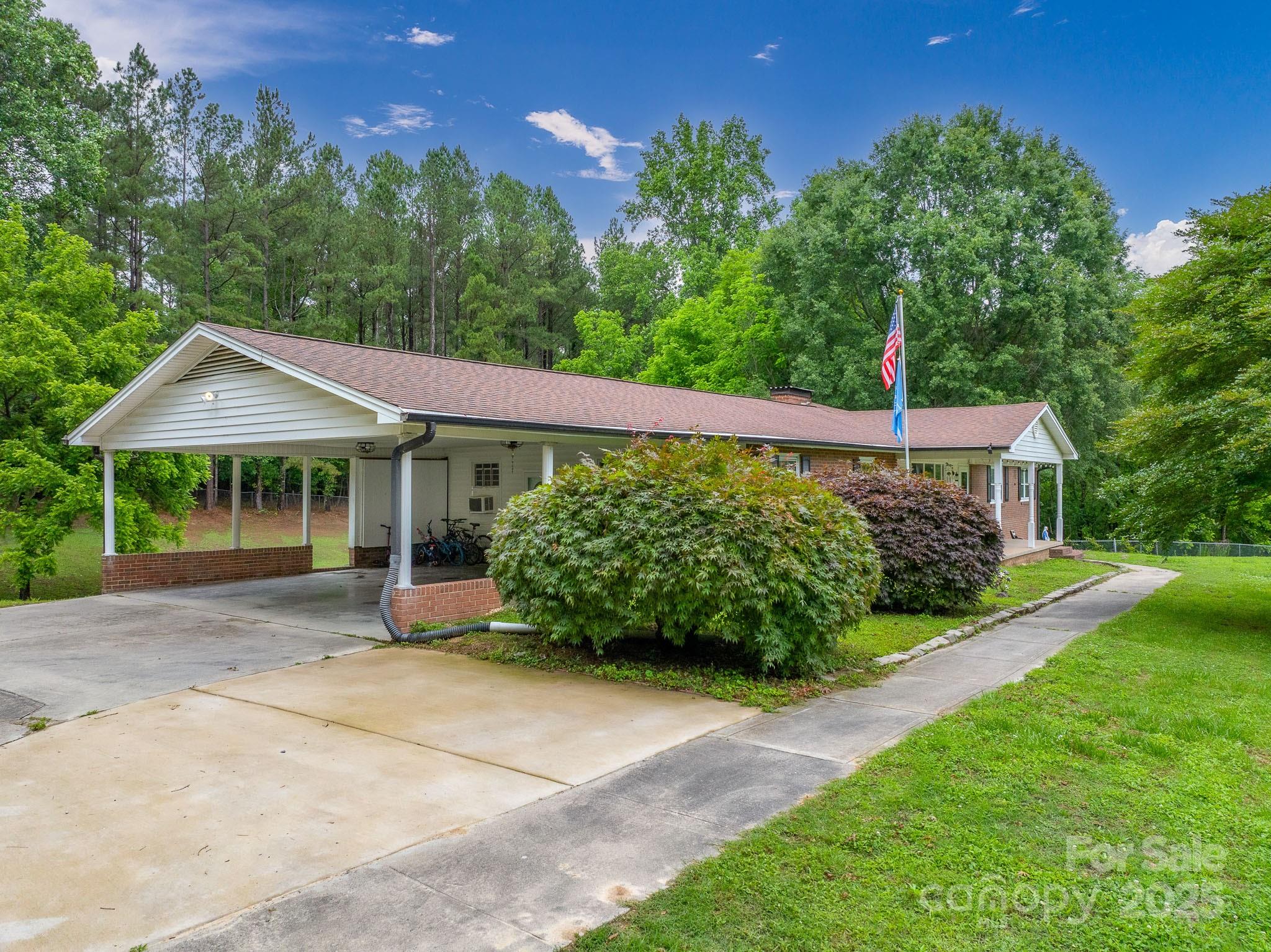 310 Yarbro Road Kings Mountain, NC 28086 - Photo 3 of 31 Gallery Image 3