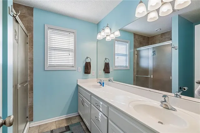 $360,000 | 607 Bradford Court, Raymore, MO 64083