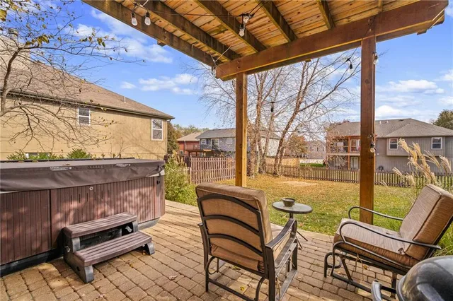 $360,000 | 607 Bradford Court, Raymore, MO 64083