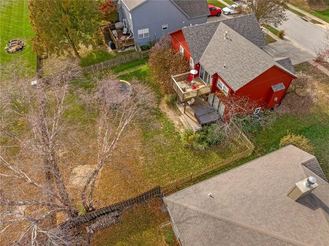 $360,000 | 607 Bradford Court, Raymore, MO 64083