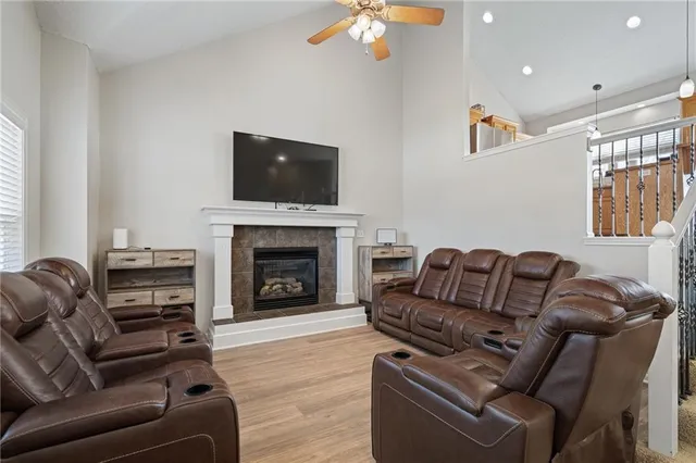 $360,000 | 607 Bradford Court, Raymore, MO 64083