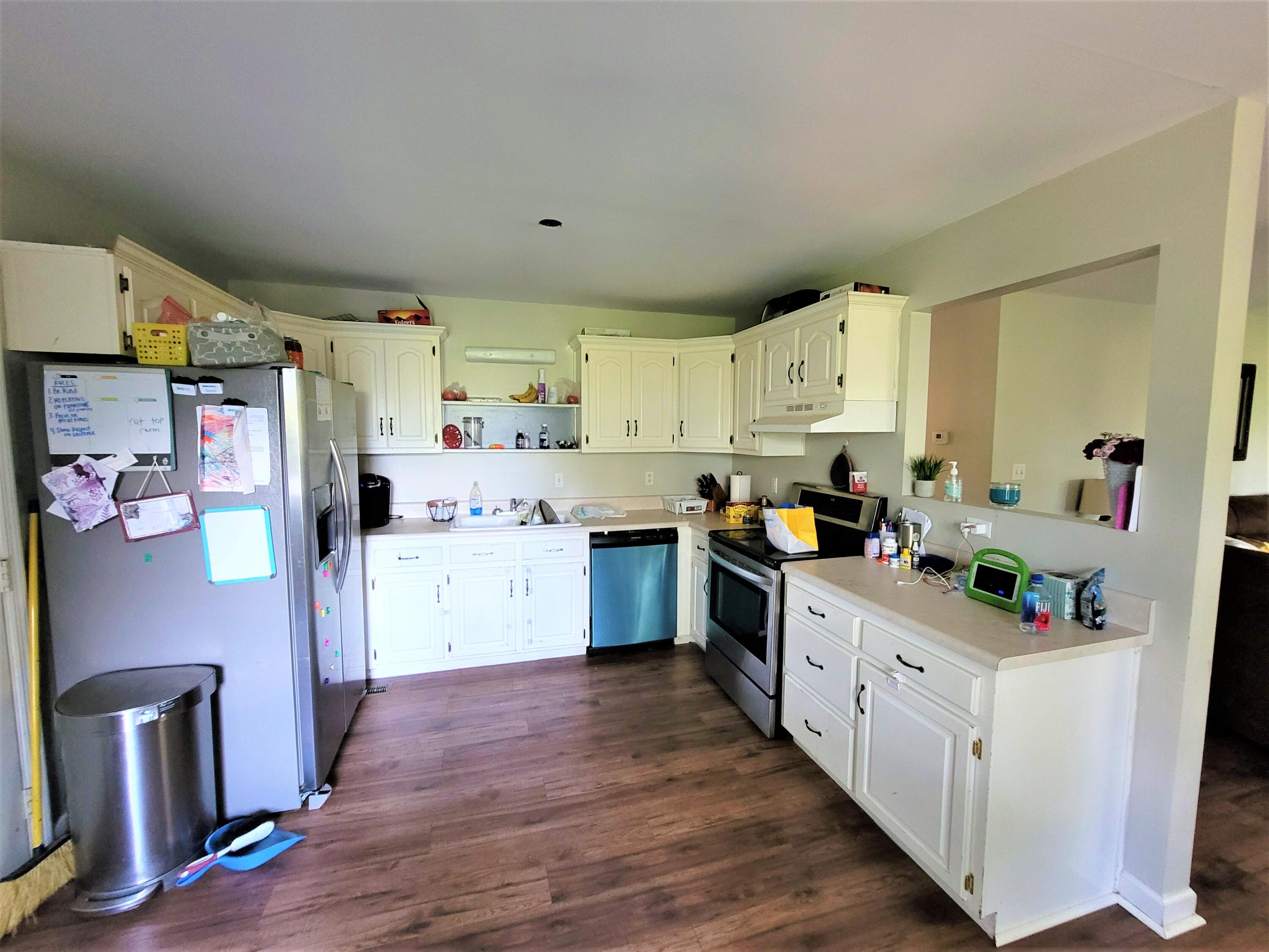 305 Whitehall Road Chattanooga, TN 37405 - Photo 3 of 4 kitchen1