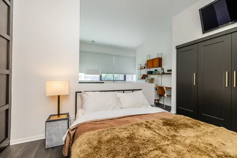 $350,000 | 2343 North Greenview Avenue, Unit 211, Chicago, IL 60614