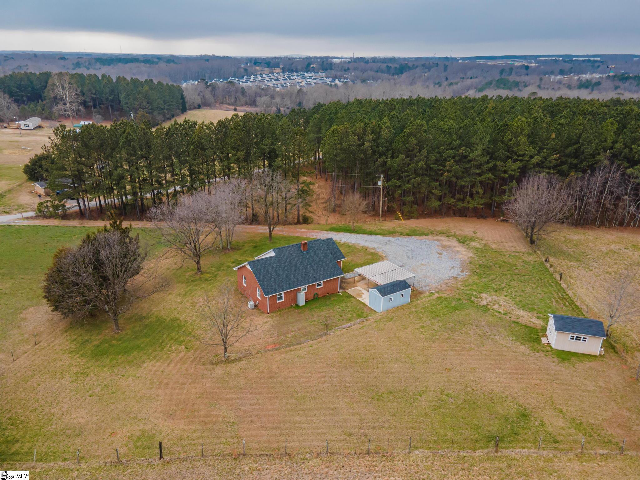 146 Thackston Road Duncan, SC 29334 - Photo 4 of 24