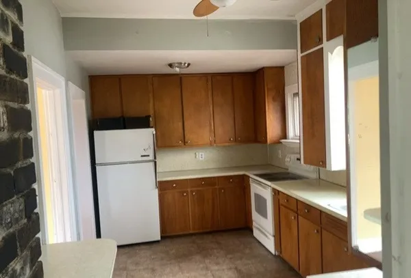 $80,000 | 1662 South Chicago Avenue, Freeport, IL 61032