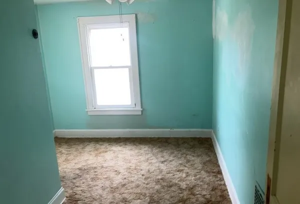 $80,000 | 1662 South Chicago Avenue, Freeport, IL 61032