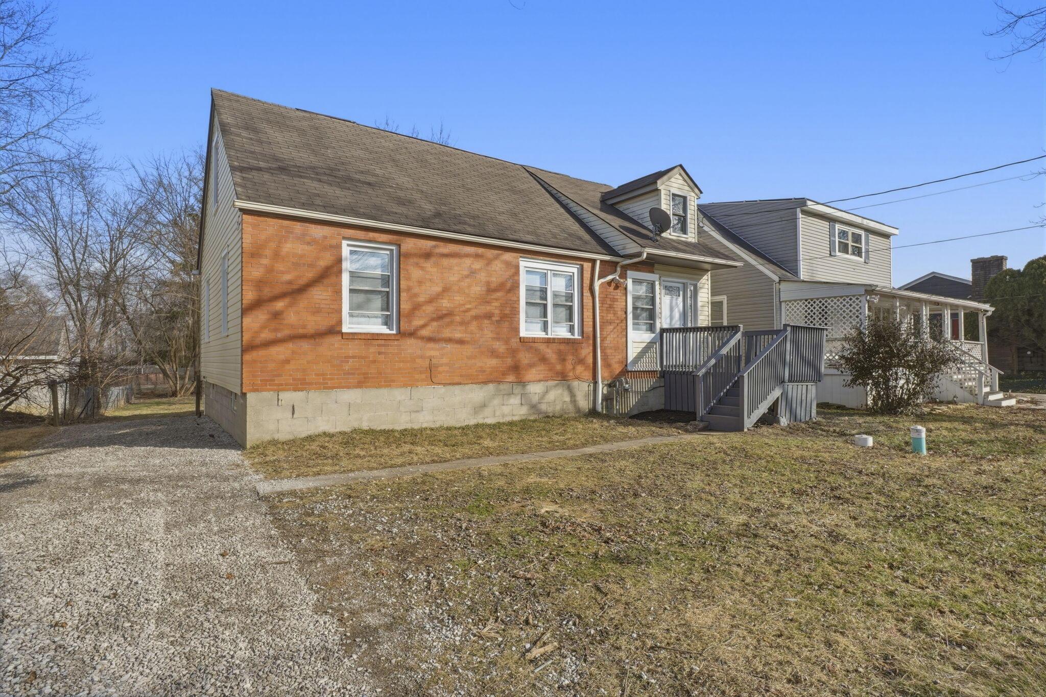 1400 Brown Road Columbus, OH 43223 - Photo 3 of 52 53-web-or-mls-1400-brown-rd