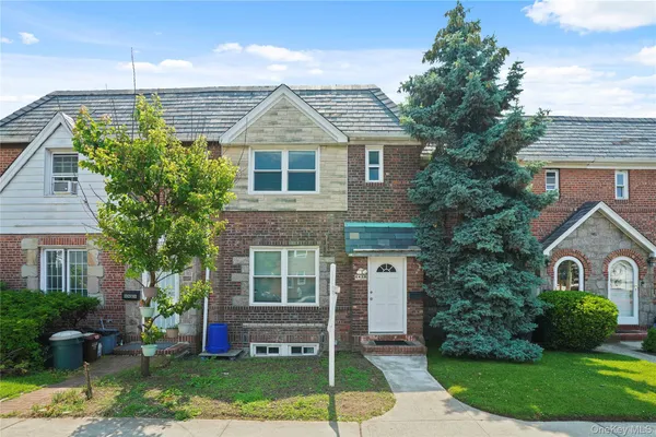 $995,000 | 64-18 84th Place | Middle Village