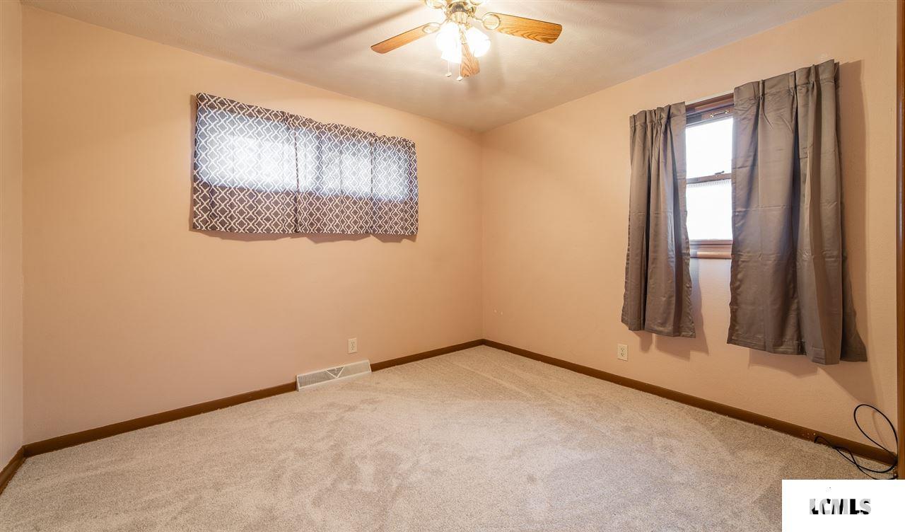 31 Jericho Road Clinton, IL 61727 - Photo 11 of 23 Gallery Image 11