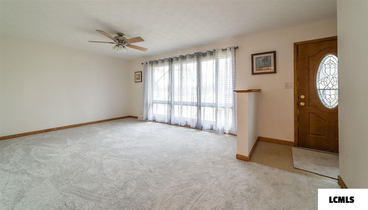 31 Jericho Road Clinton, IL 61727 - Photo 2 of 23 Gallery Image 2