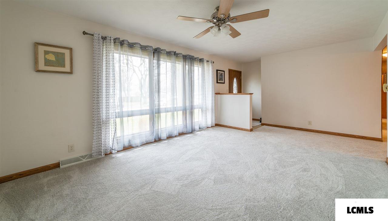 31 Jericho Road Clinton, IL 61727 - Photo 3 of 23 Gallery Image 3