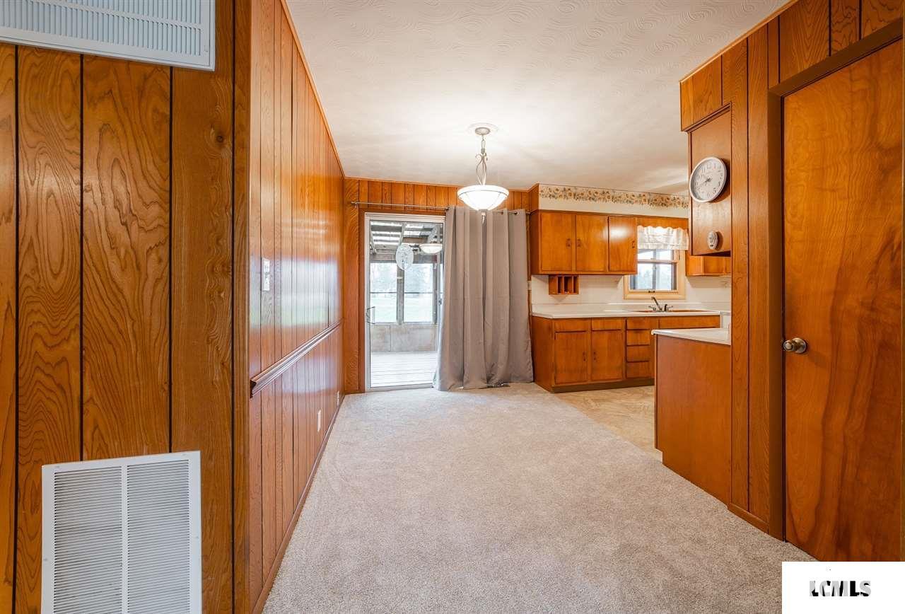 31 Jericho Road Clinton, IL 61727 - Photo 4 of 23 Gallery Image 4